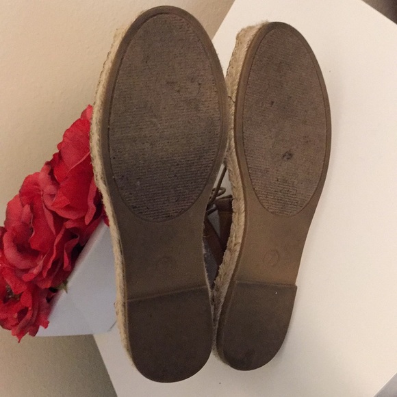 Shoes - Picture 4 of 4